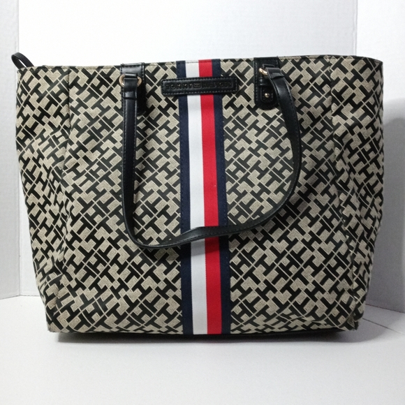 Tommy Hilfiger Handbags - Tommy Hilfiger tote bag